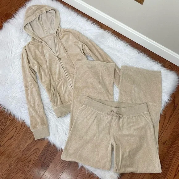 Vintage Y2K Glam Tracksuit Set ☕️ - Picture 1 of 7